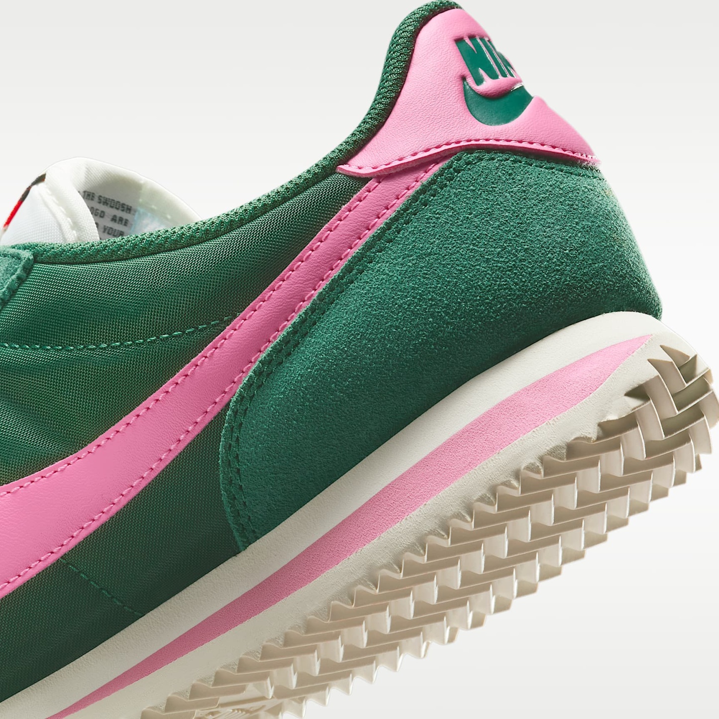 Nike Cortez Damenschuh – Fir/Sail/Pinksicle