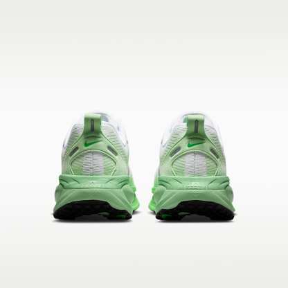 Nike Vomero 18 Straßenlaufschuh (Damen) – Weiß/Illusion Green/Court Green/Metallic Silver