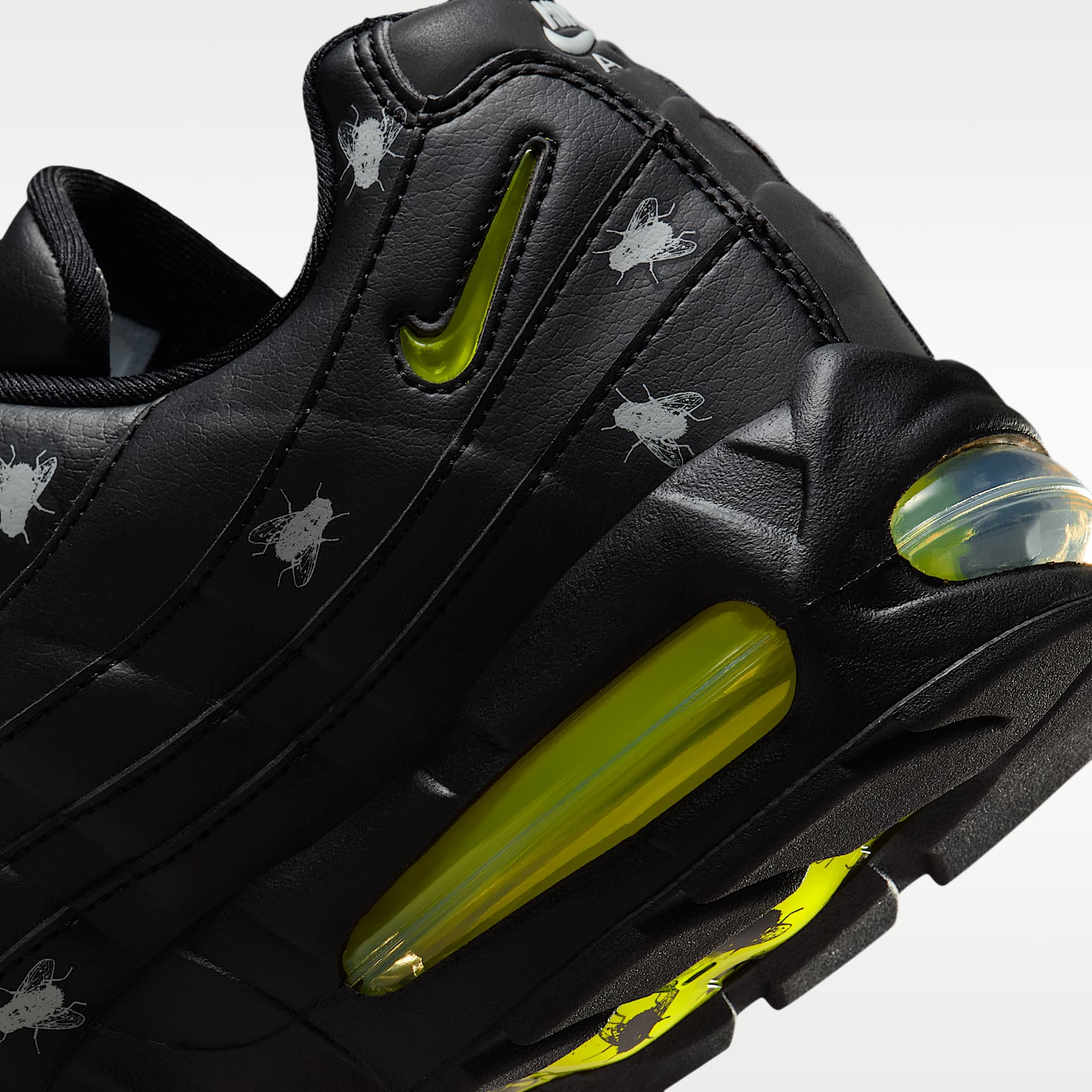 Nike Air Max 95 Premium Herrenschuh – Schwarz/Schwarz/Metallic Dark Grey/Neon Yellow
