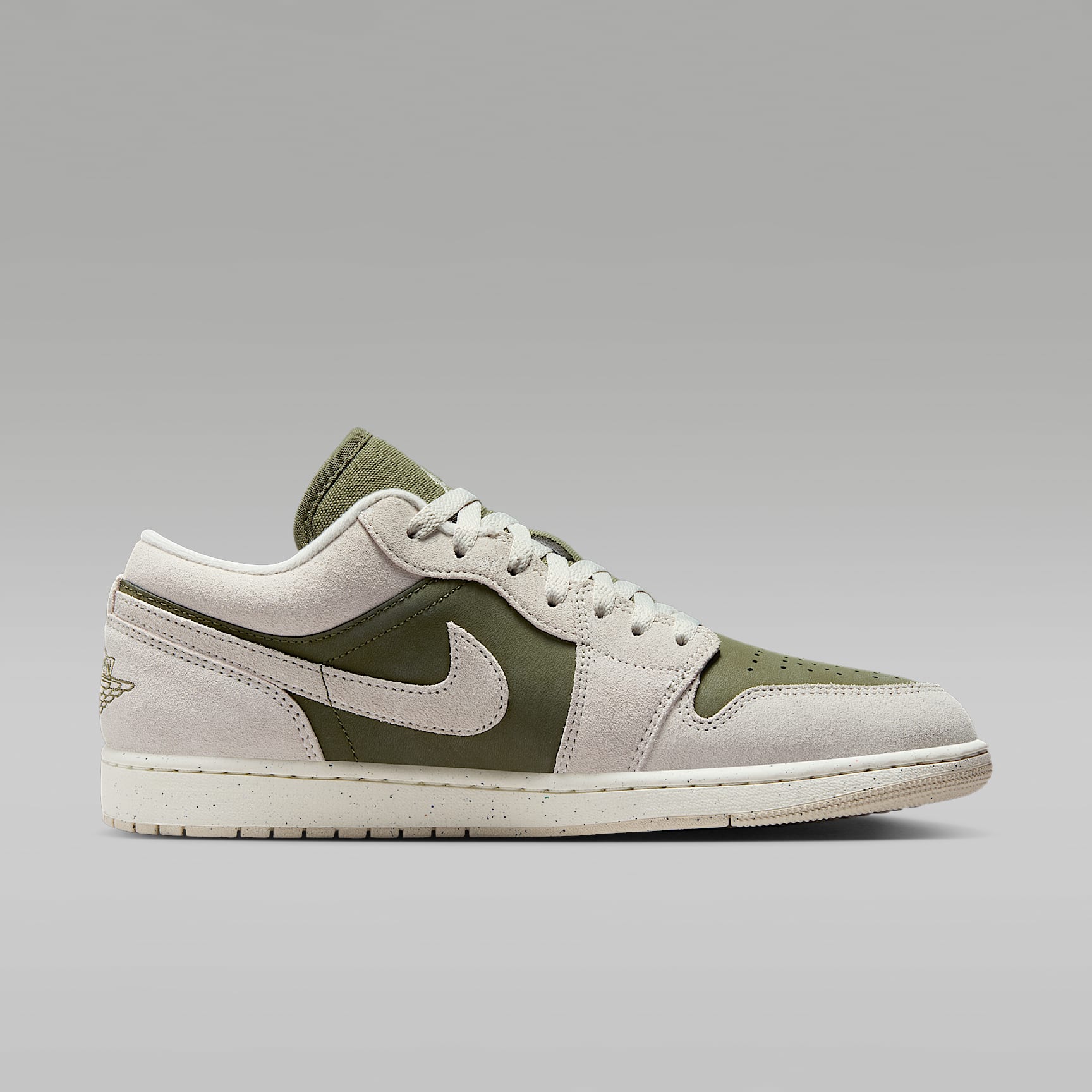 Air Jordan 1 Low SE Herrenschuh – Medium Olive/Sail/Light Orewood Brown