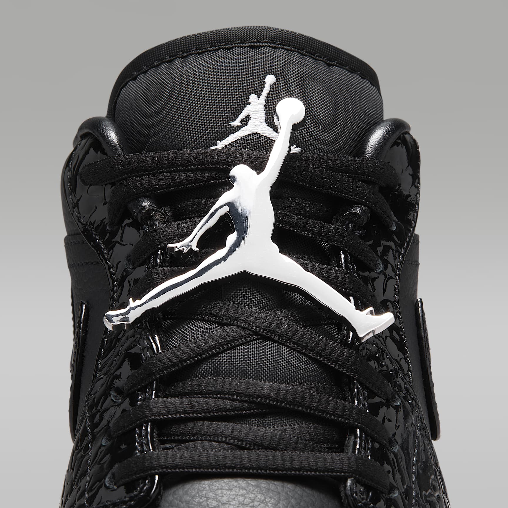 Air Jordan 1 Low SE Damenschuh – Schwarz/Weiß/Metallic Silver/Schwarz