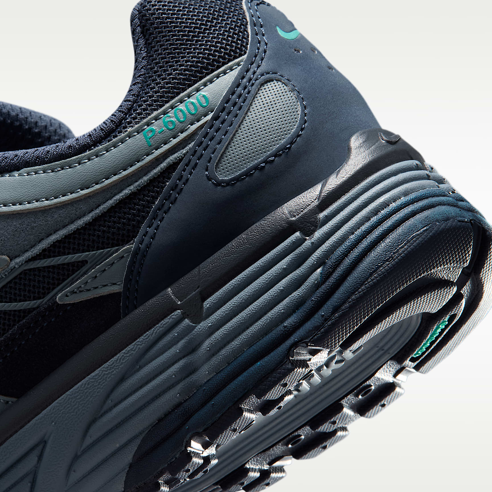 Nike P-6000 Schuh (Herren) – Thunder Blue/Blue Graphite/Clear Jade/Blue Eclipse
