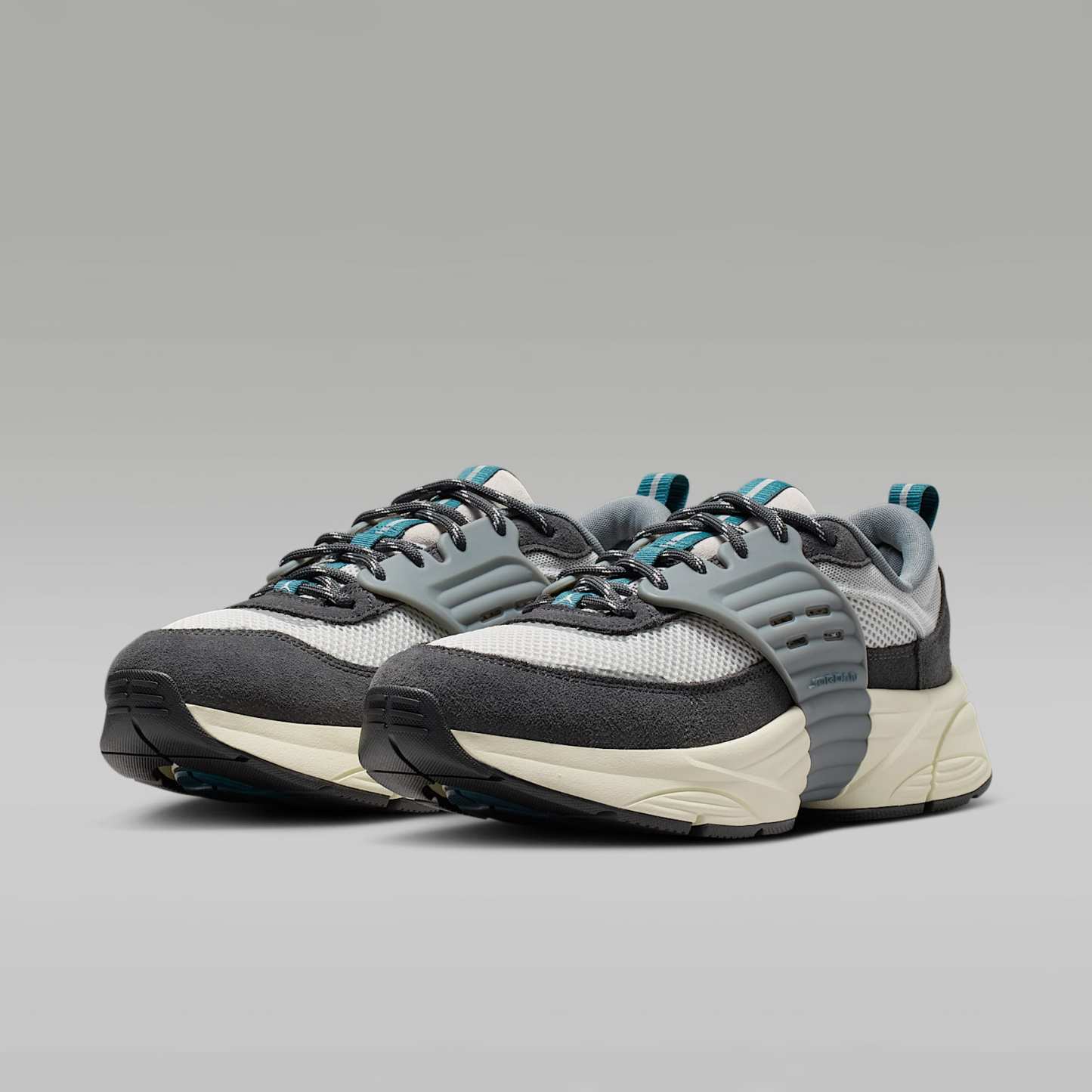 Jordan Trunner O/S Schuhe (Herren) – Photon Dust/Anthracite/Cool Grey/Ash Green