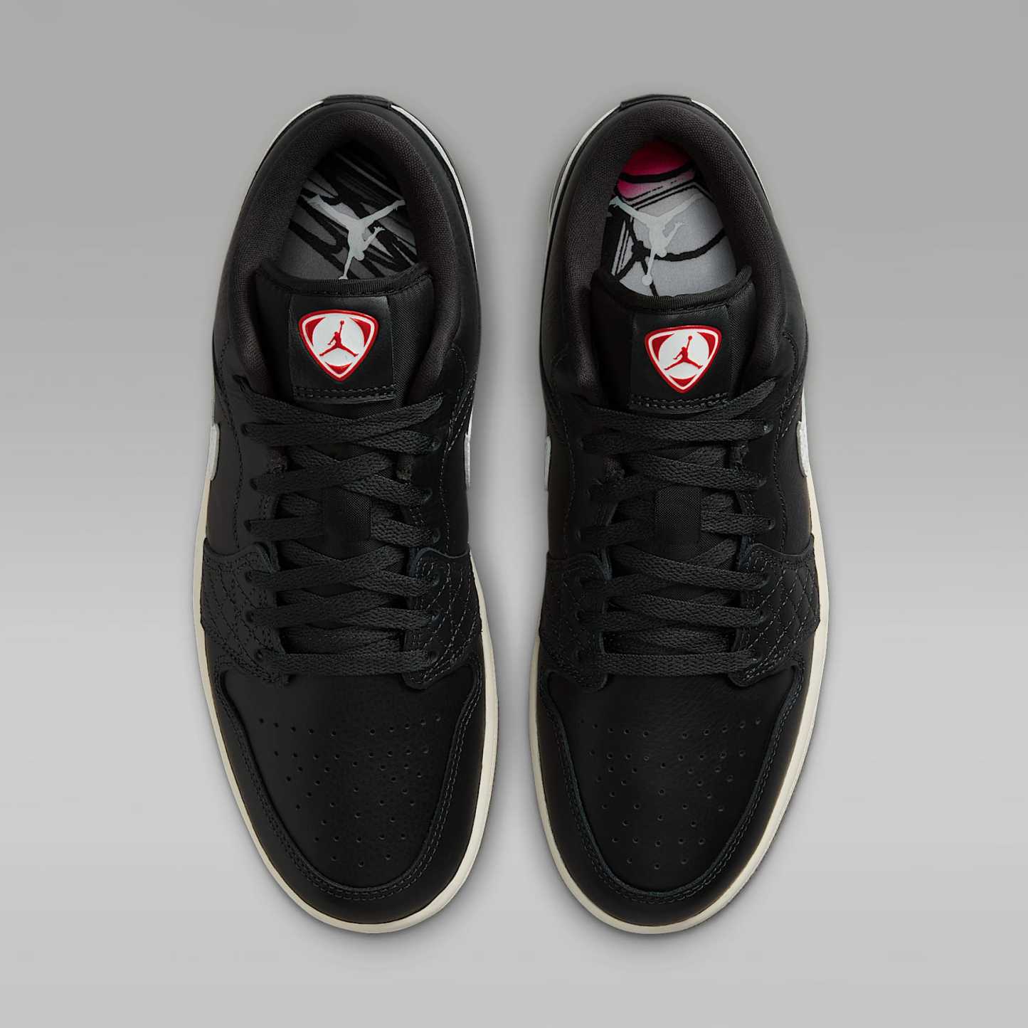 Air Jordan 1 Low SE Herrenschuh – Off Noir/University Red/Game Royal/Sail