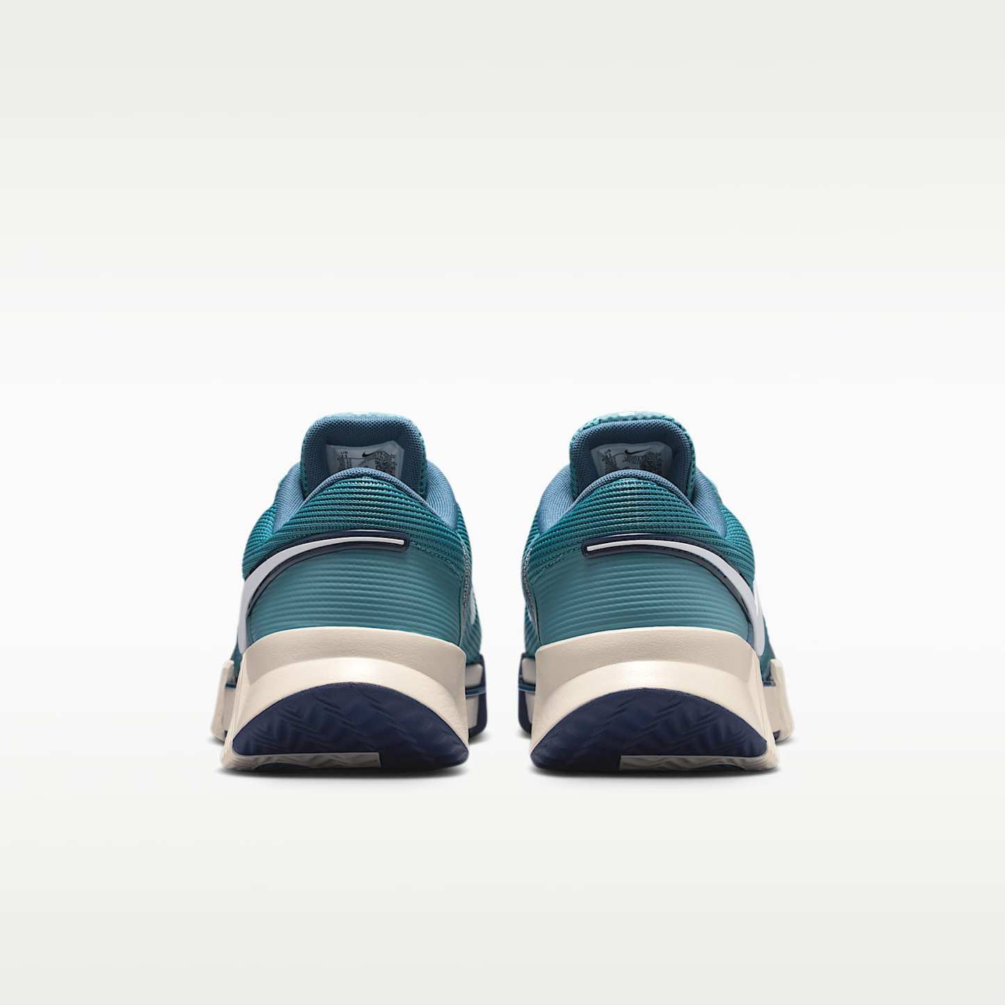 Nike GP Challenge 1.5 Tennisschuh für Sandplätze (Herren) – Smokey Blue/Light Bone/New Slate/Weiß