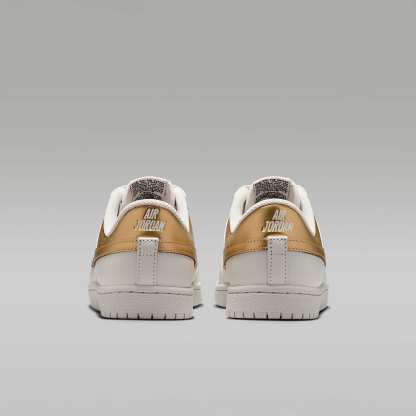 Air Jordan Skyline Low Damenschuh – Swan/Schwarz/Metallic Gold