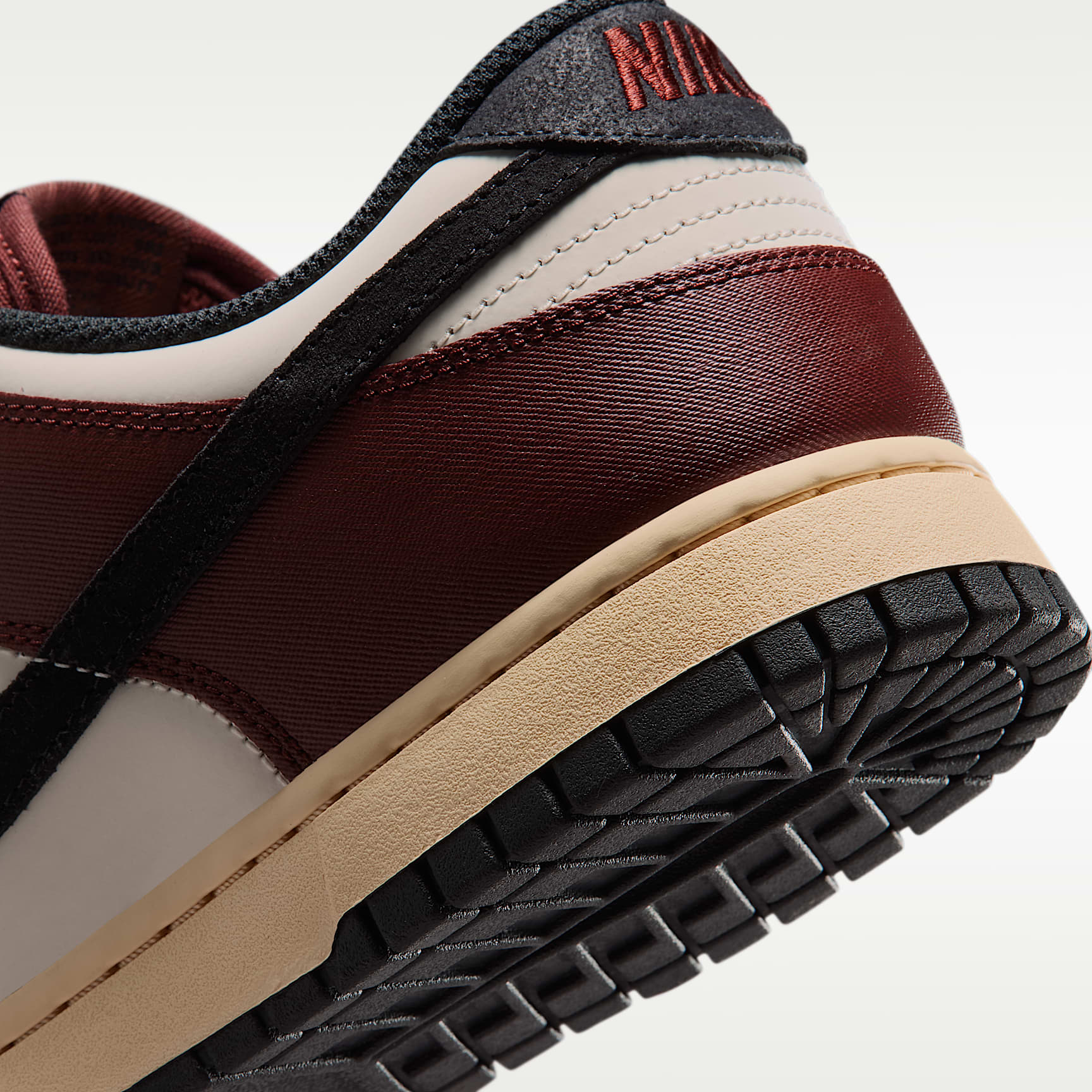 Nike Dunk Low Retro Herrenschuh – Bronze Eclipse/Pale Ivory/Pale Vanilla/Schwarz