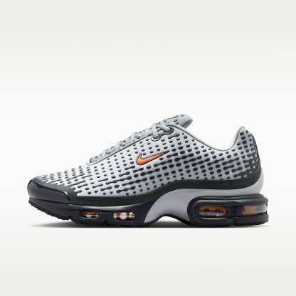 Nike Air Max Plus VII Schuh (Herren) – Light Smoke Grey/Dark Smoke Grey/Hot Curry