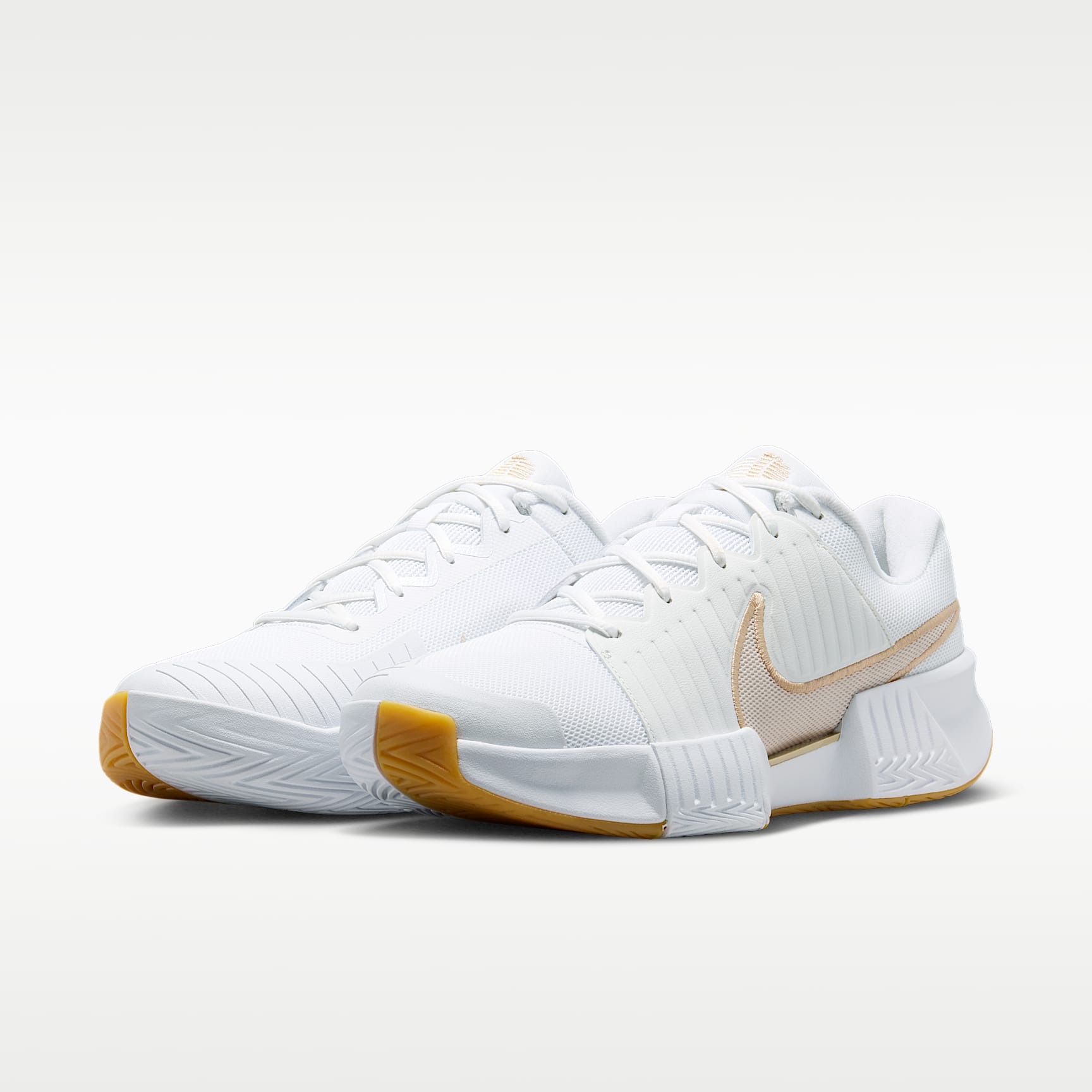 Nike GP Challenge Pro Herren-Tennisschuh für Hartplätze – Weiß/Summit White/Linen/Light Orewood Brown