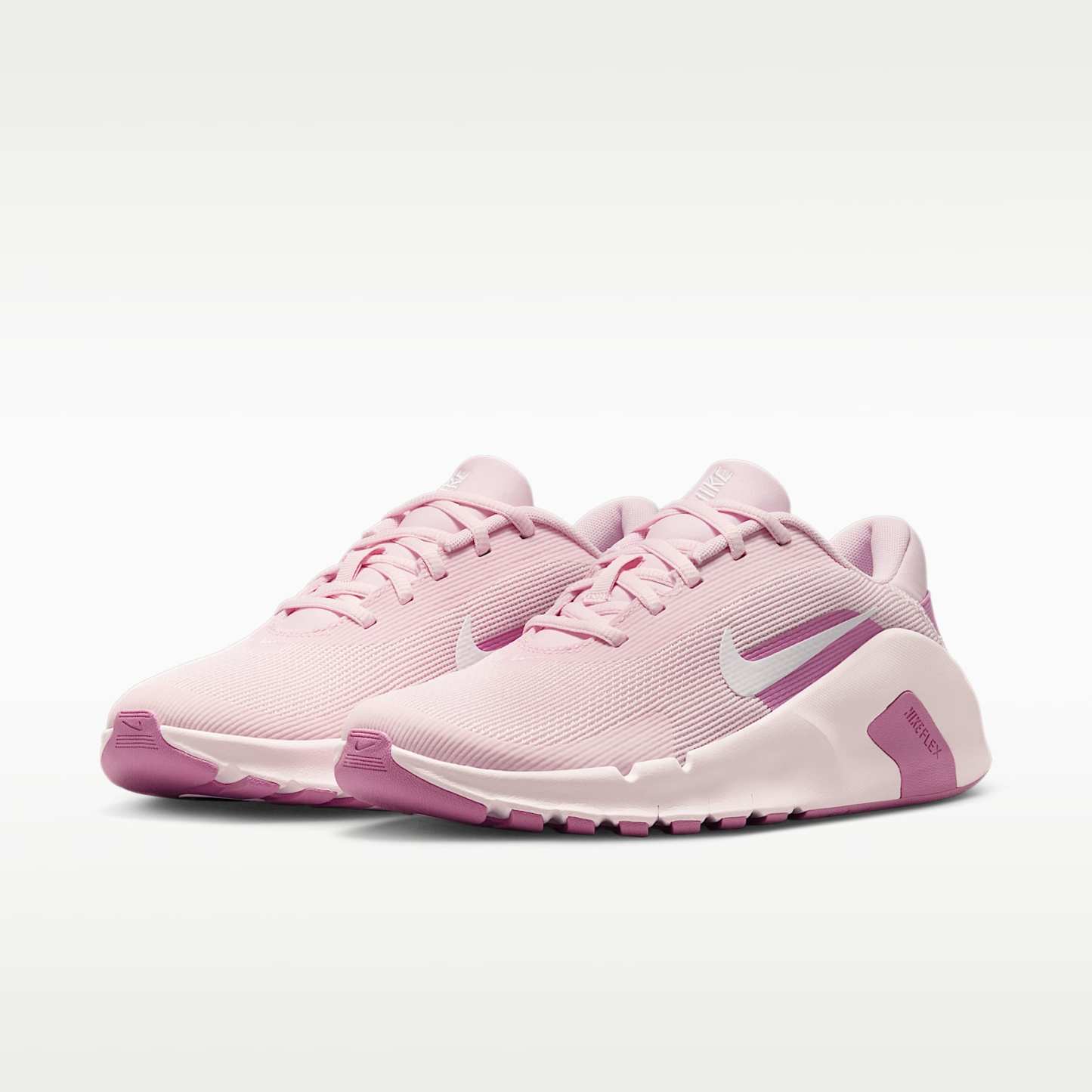 Nike Flex Train Workout-Schuh (Damen) – Pink Foam/Pearl Pink/Peony/Weiß
