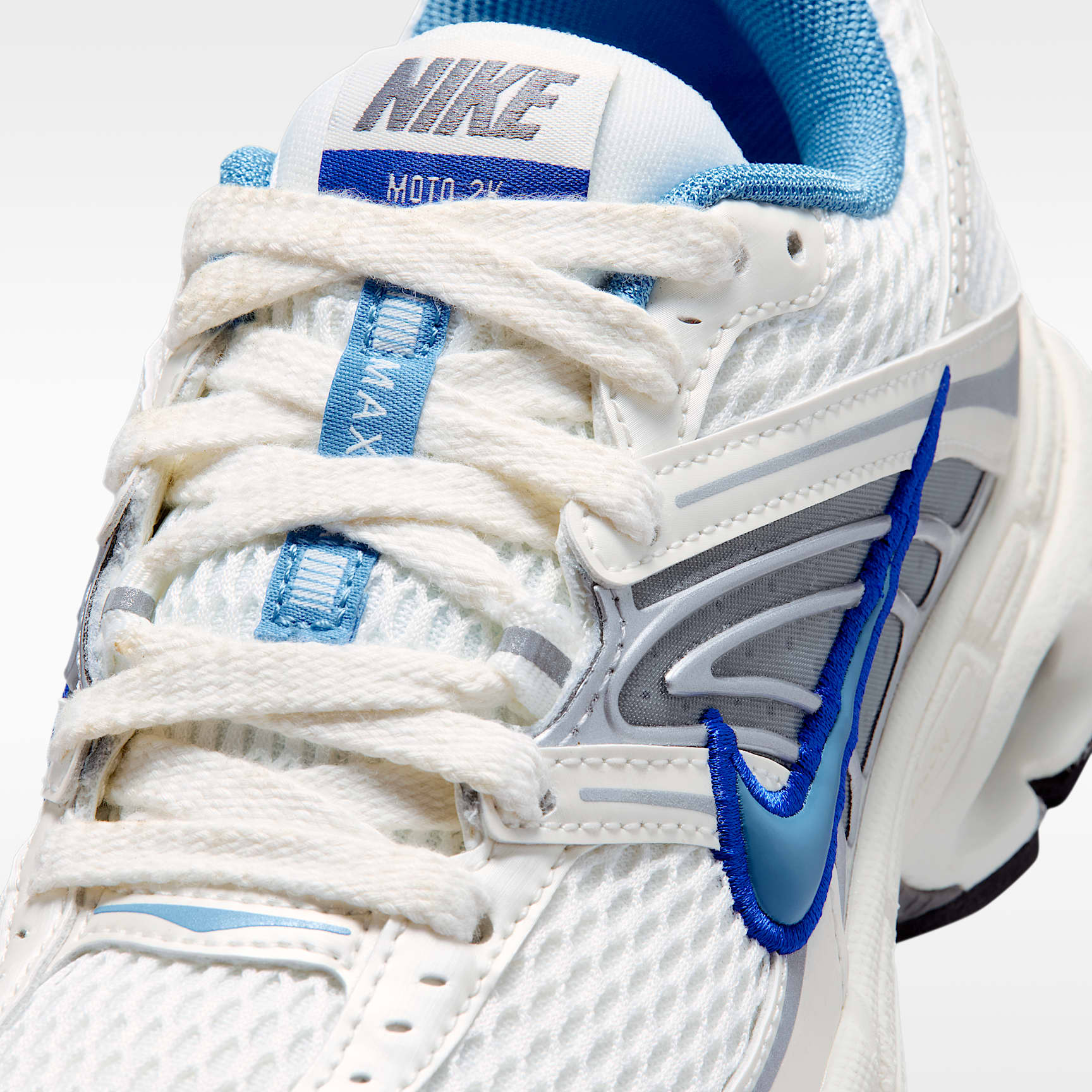 Nike Air Max Moto 2K Schuh für ältere Kinder – Sail/Old Royal/Wolf Grey/Aurora Blue