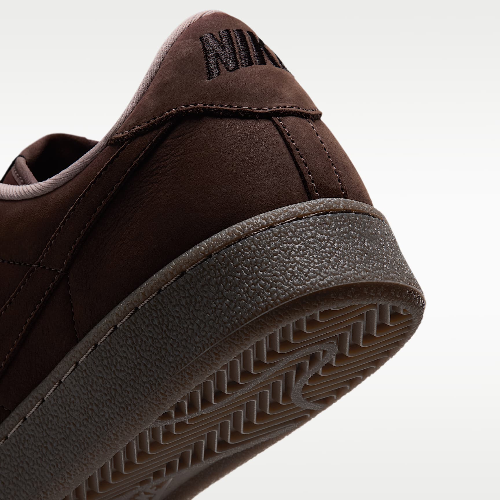 Nike Tennis Classic CS PRM Schuh – Light Chocolate/Gum Dark Brown/Shadow Brown/Light Chocolate