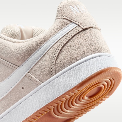 Nike Court Vision Low FL Schuh (Herren) – Light Orewood Brown/Gum Medium Brown/Weiß