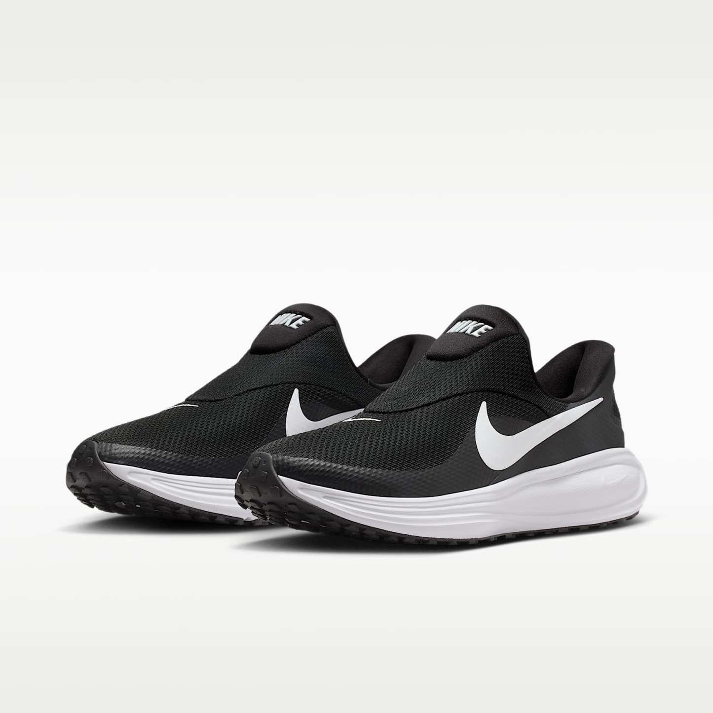 Nike Revolution 8 EasyOn Straßenlaufschuh (Herren) – Schwarz/Anthracite/Wolf Grey/Weiß