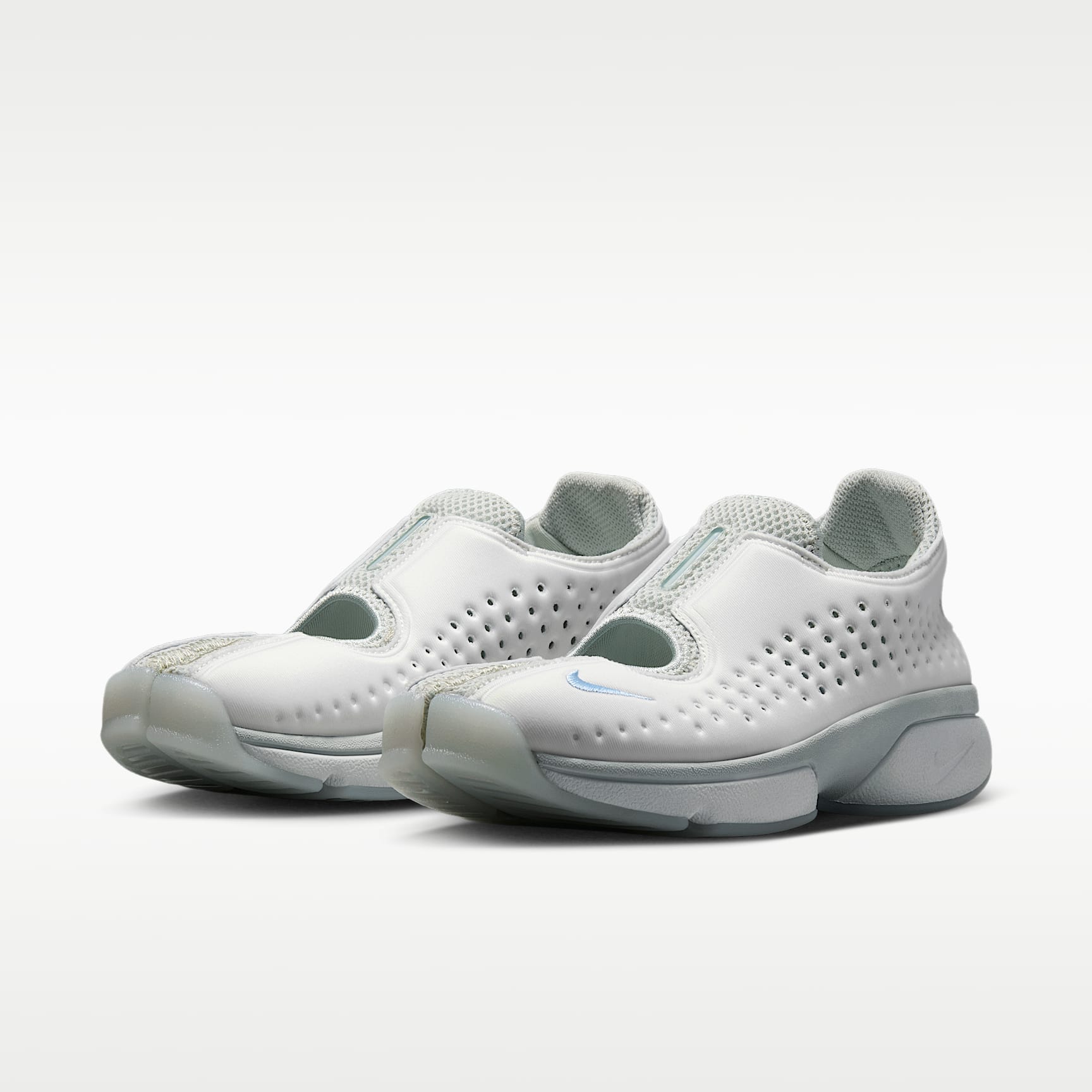 Nike Rift 2 Schuh (Damen) – Summit White/Swan/Light Silver/Ice Blue