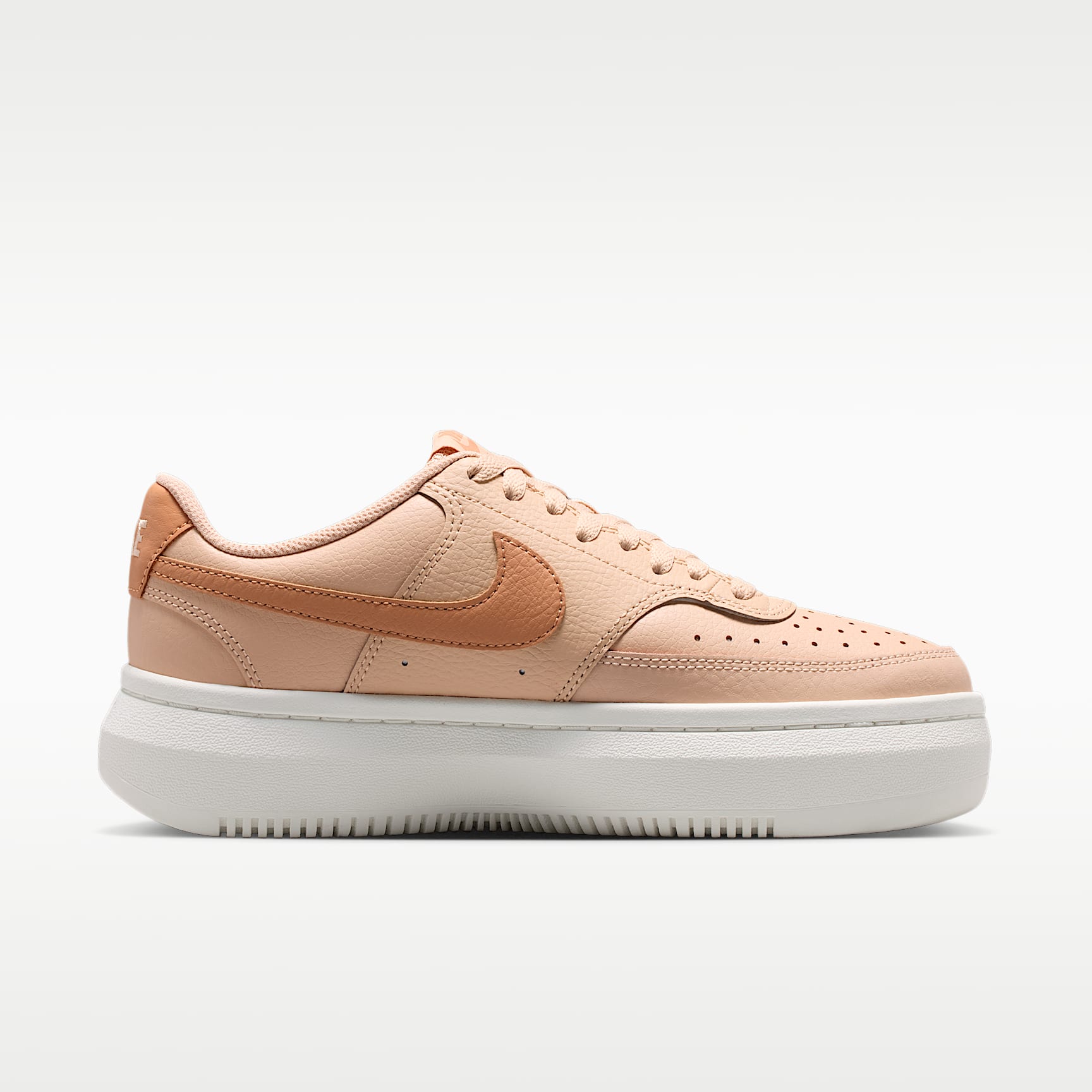 Nike Court Vision Alta Schuh (Damen) – Shimmer/Sail/Light Cognac
