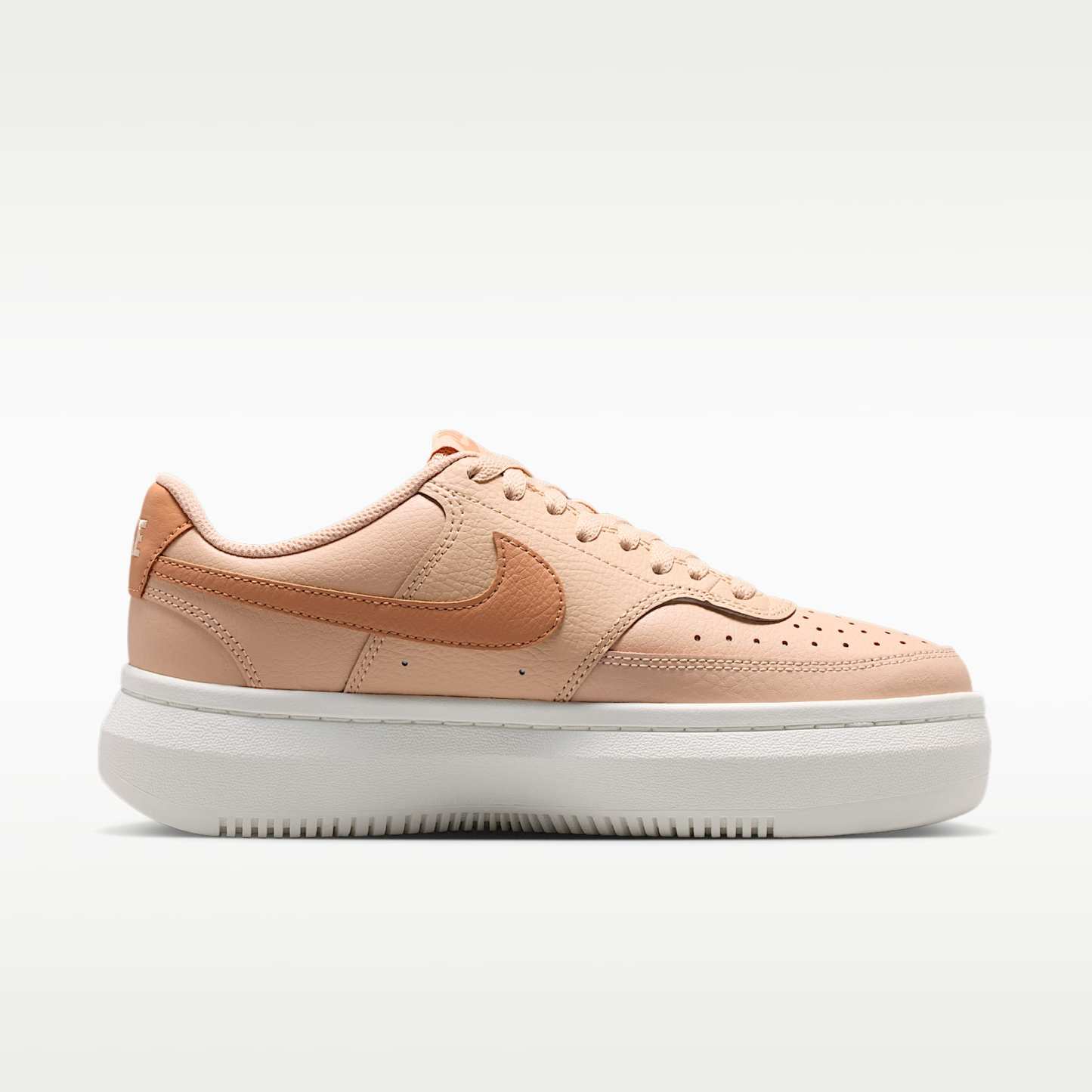 Nike Court Vision Alta Schuh (Damen) – Shimmer/Sail/Light Cognac