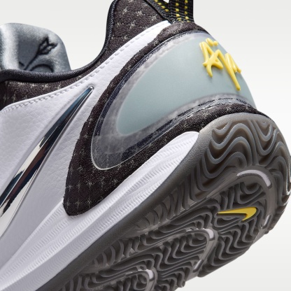 A'Two "Ride at DA'wn" A'ja Wilson Basketballschuh – Weiß/Schwarz