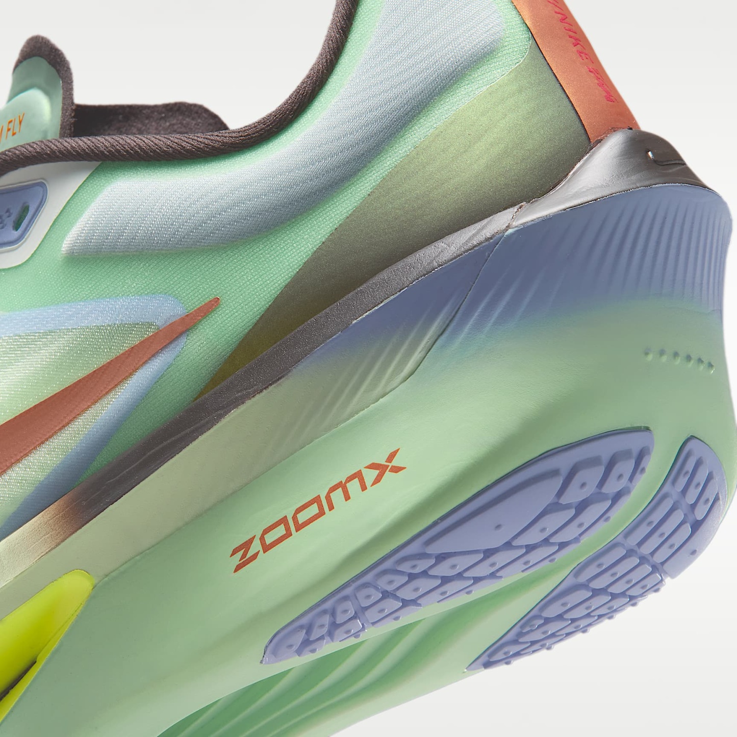 Nike Zoom Fly 6 Straßenlaufschuh für Wettkämpfe (Herren) – Steam/Frosted Spruce/Purple Fade/Rugged Orange