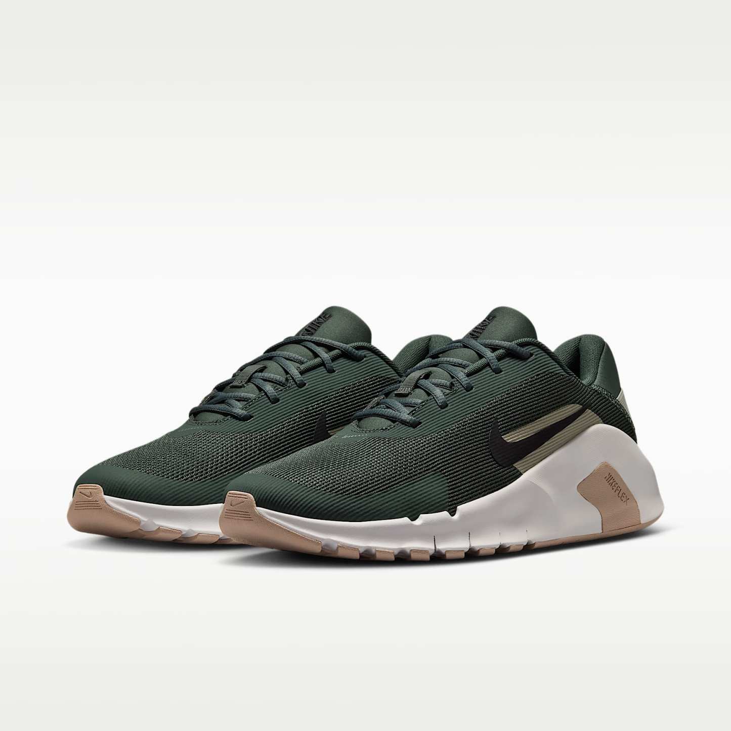 Nike Flex Train Workout-Schuh (Herren) – Camo Green/Summit White/Cream II/Schwarz
