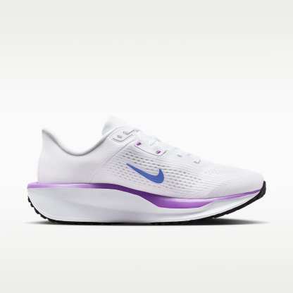 Nike Quest 6 Straßenlaufschuh (Damen) – Weiß/Schwarz/Bright Violet/Sapphire
