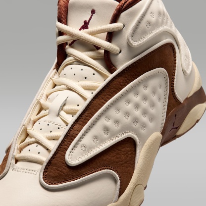 Air Jordan OG Damenschuh – Pale Ivory/Light British Tan/Muslin/Track Red