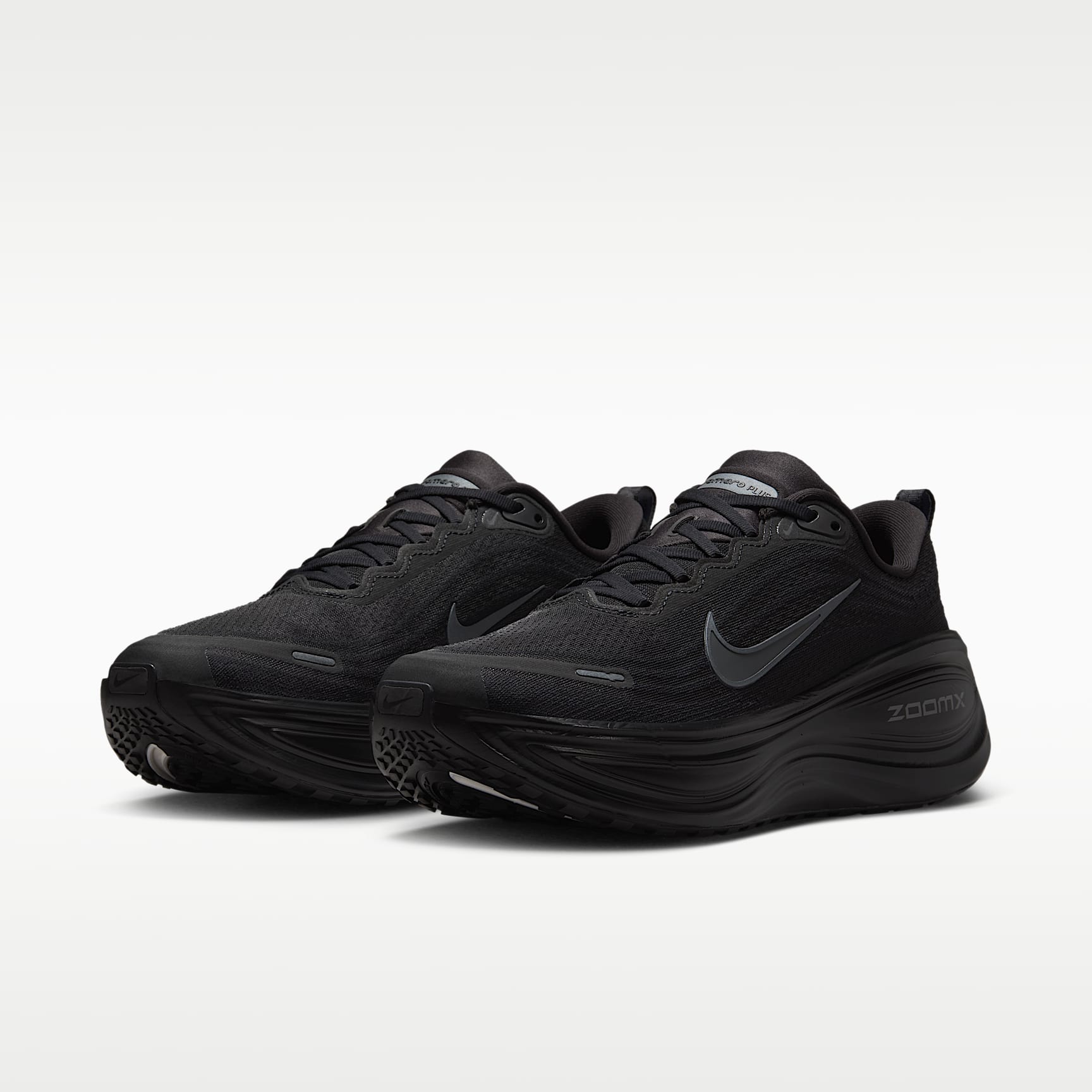 Nike Vomero Plus Straßenlaufschuh (Herren) – Schwarz/Metallic Dark Grey/Cool Grey/Dark Smoke Grey