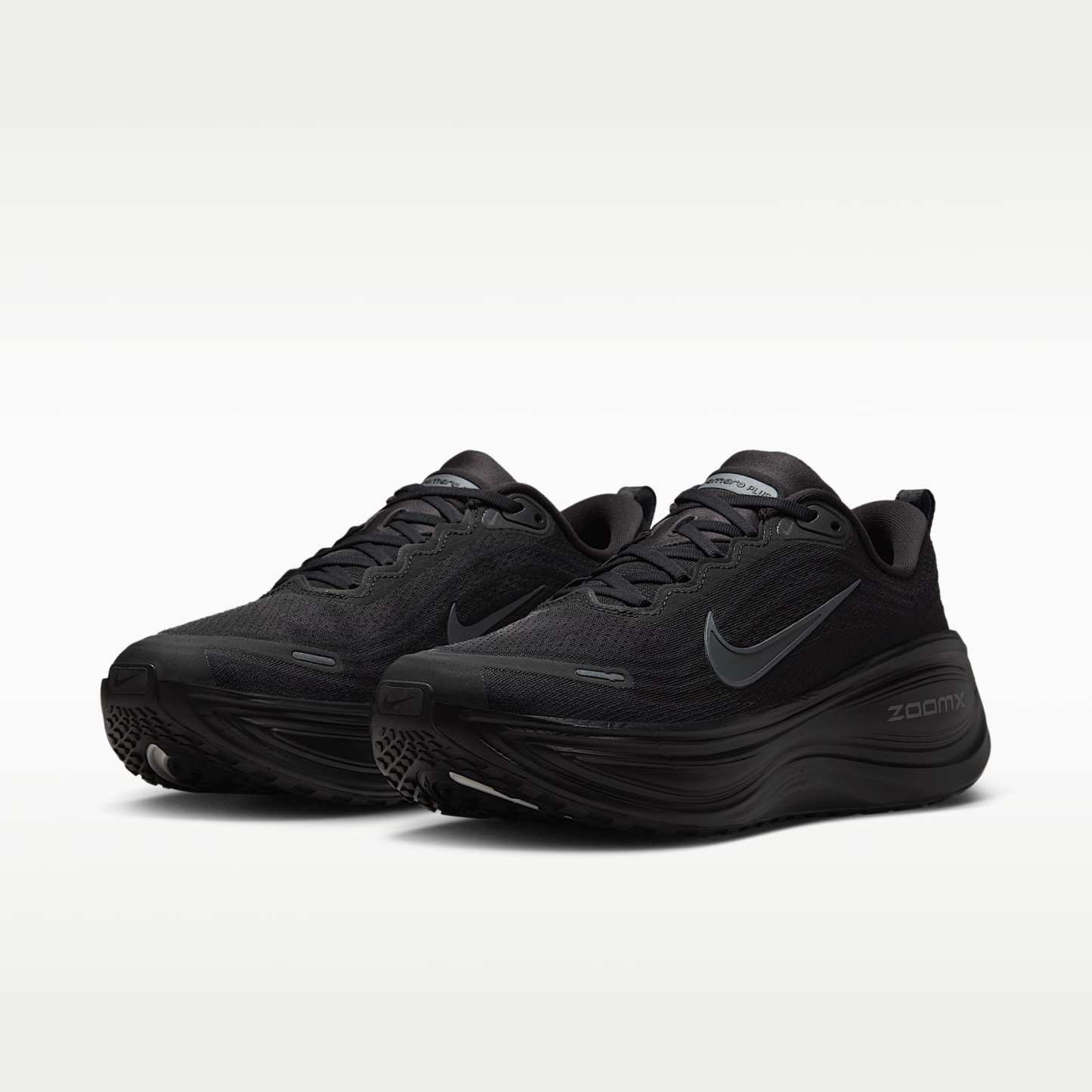 Nike Vomero Plus Straßenlaufschuh (Herren) – Schwarz/Metallic Dark Grey/Cool Grey/Dark Smoke Grey