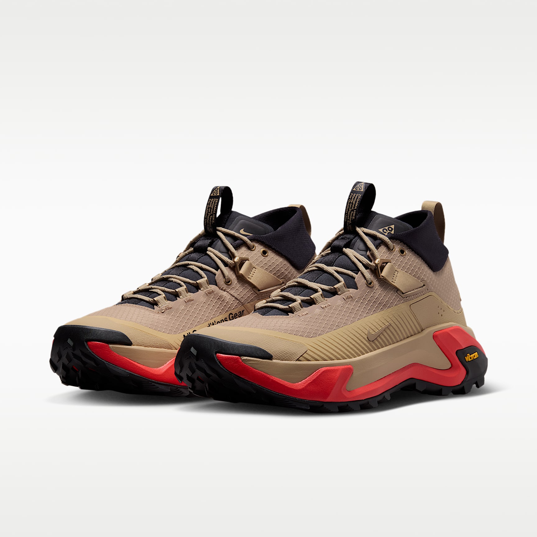 ACG Zegama Hike Wanderschuh (Herren) – British Khaki/Linen/Light Crimson/British Khaki