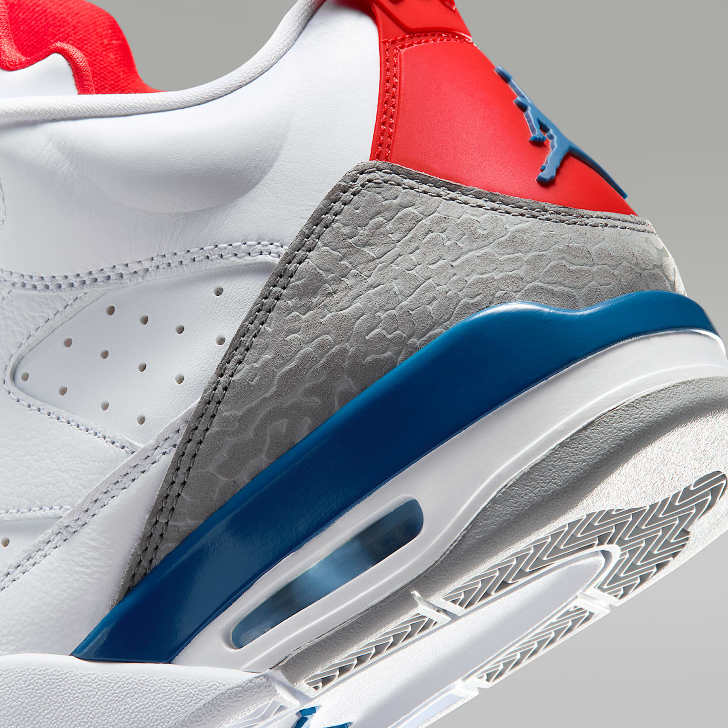 Jordan Son of Mars Low Herrenschuh – Weiß/Varsity Red/Light Smoke Grey/True Blue