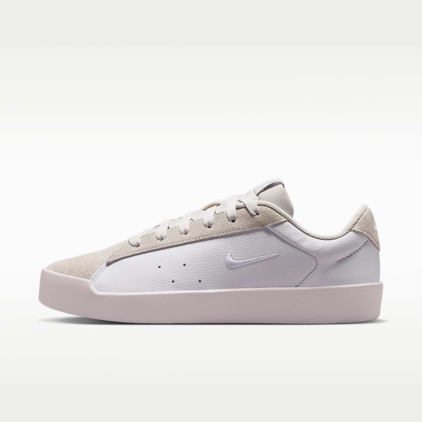 Nike Court Heritage Damenschuh – Weiß/Pure Platinum/Summit White/Weiß