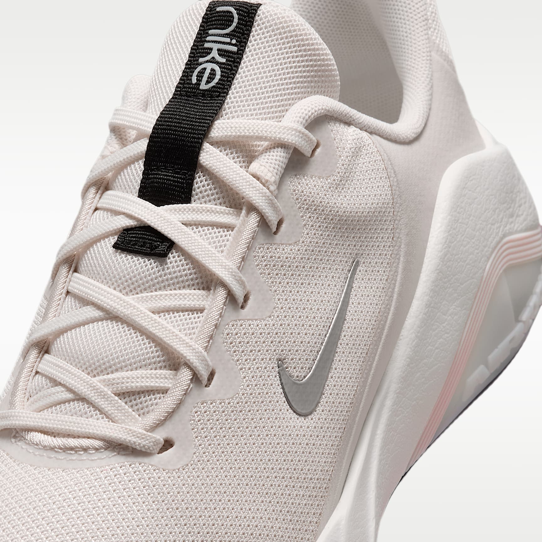 Nike Bella 7 Workout-Schuh (Damen) – Phantom/Sail/Schwarz/Light Smoke Grey