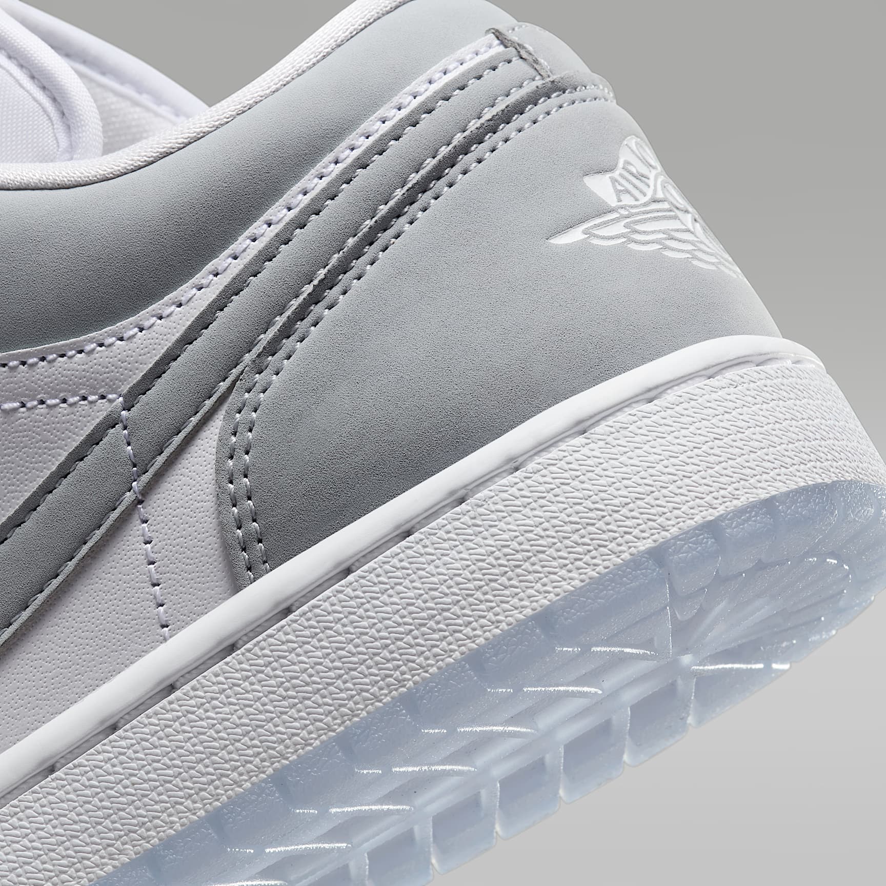 Air Jordan 1 Low Damenschuh – Weiß/Aluminum/Wolf Grey