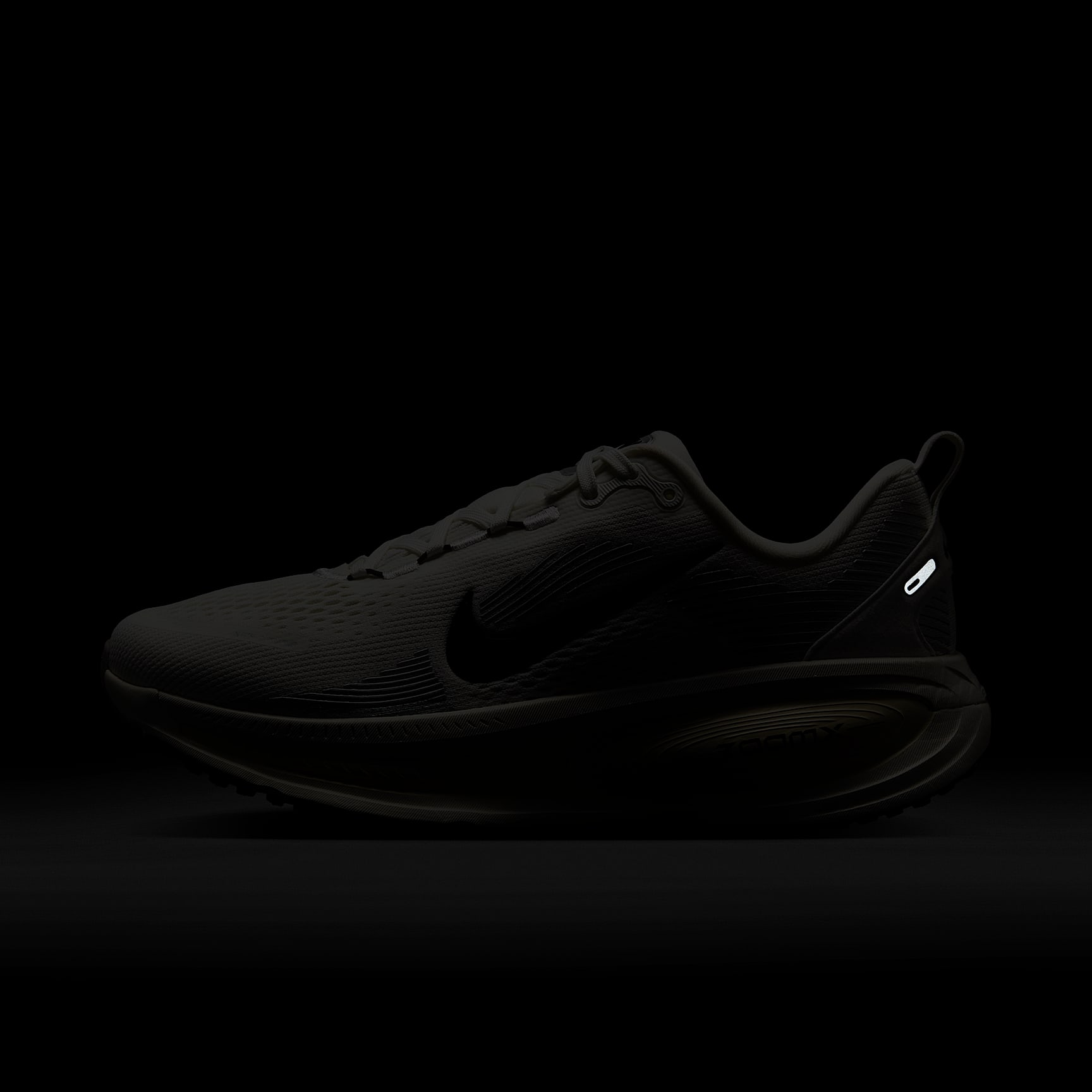 Nike Vomero 18 Straßenlaufschuh (Damen) – Summit White/Coconut Milk/Coconut Milk/Schwarz