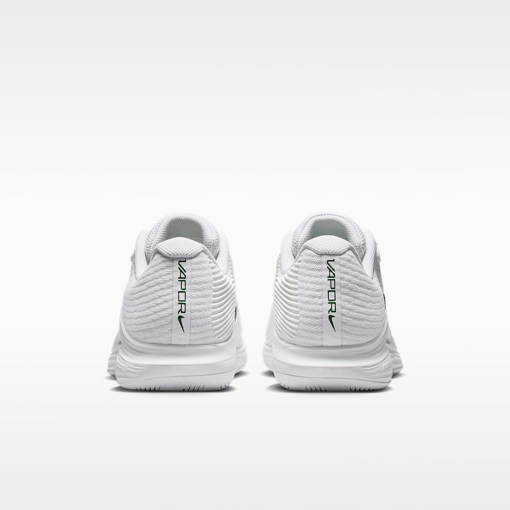 Nike Zoom Vapor 12 PRM Tennisschuh für Hartplätze (Damen) – Weiß/University Gold/University Red/Gorge Green