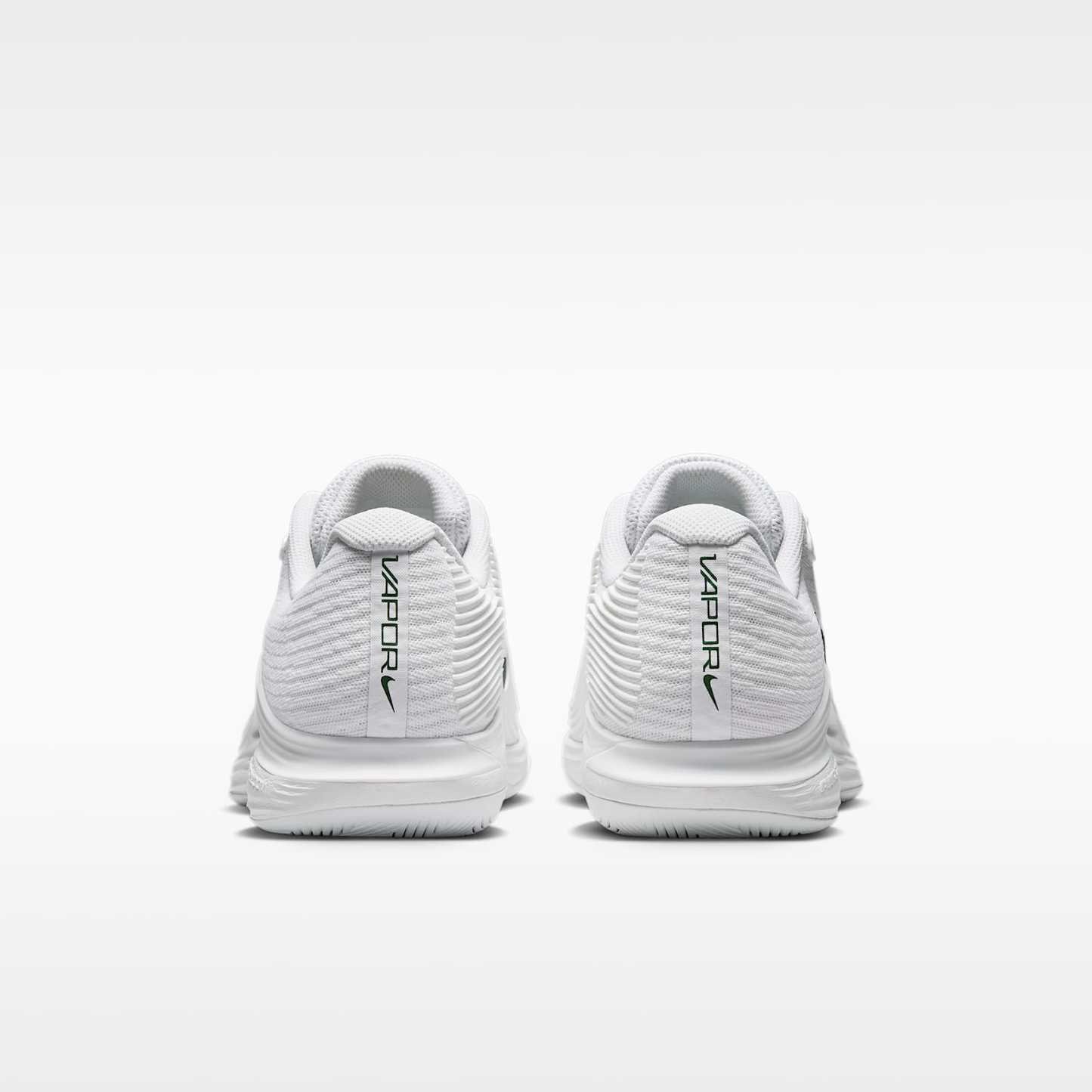 Nike Zoom Vapor 12 PRM Tennisschuh für Hartplätze (Damen) – Weiß/University Gold/University Red/Gorge Green