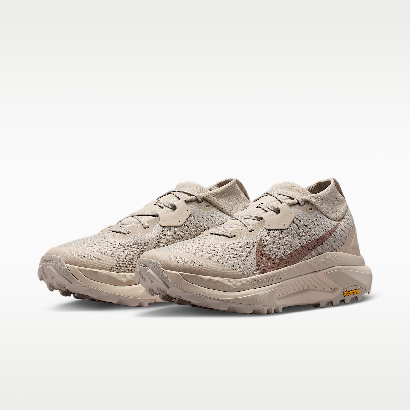 ACG Zegama Trail Traillaufschuh (Damen) – Cream II/Safety Orange/Light Orewood Brown