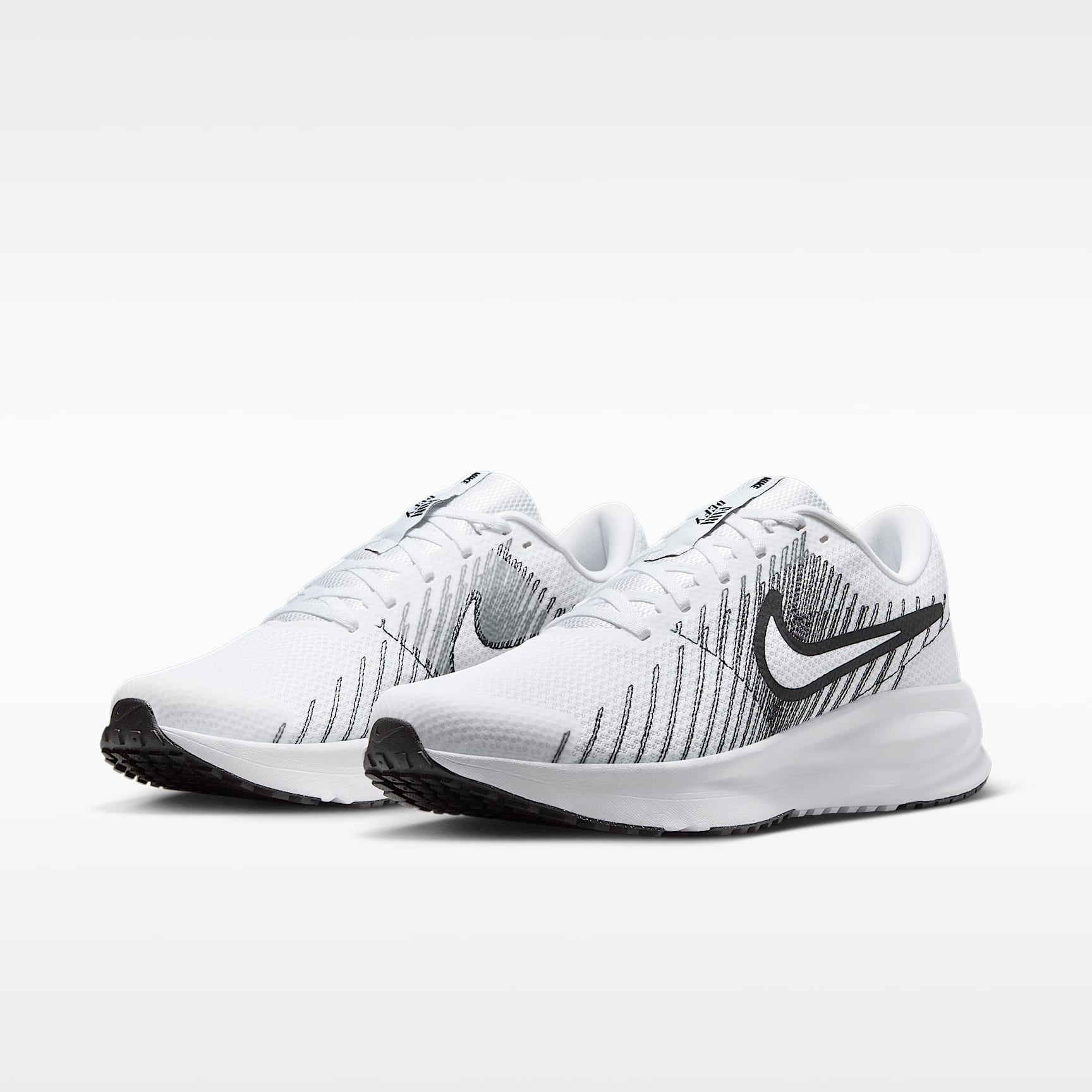 Nike Run Defy Straßenlaufschuh (Herren) – Weiß/Schwarz