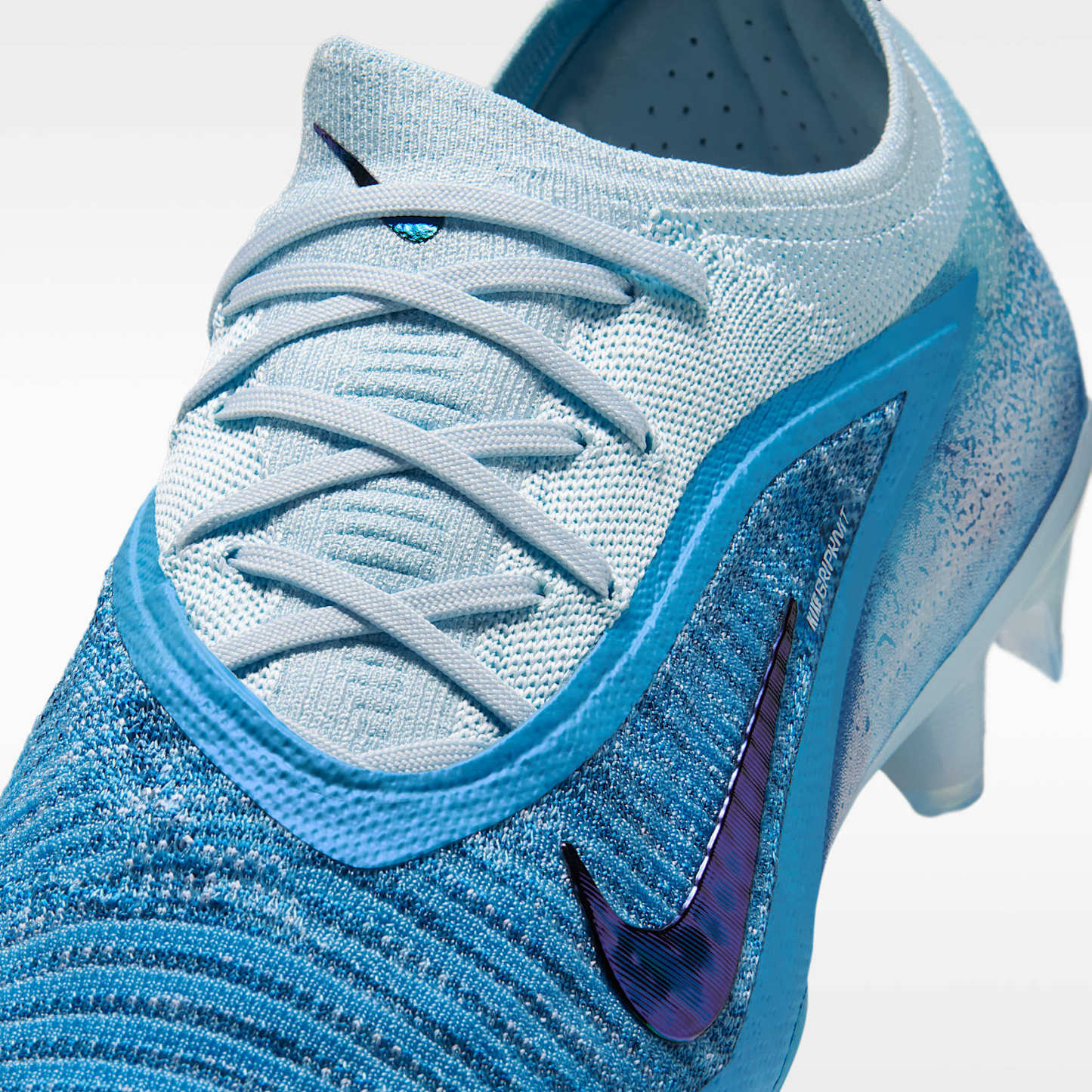 Nike Phantom 6 Low Elite "Erling Haaland" Fußballschuh für normalen Rasen – Baltic Blue/Glacier Blue/Blue Eclipse