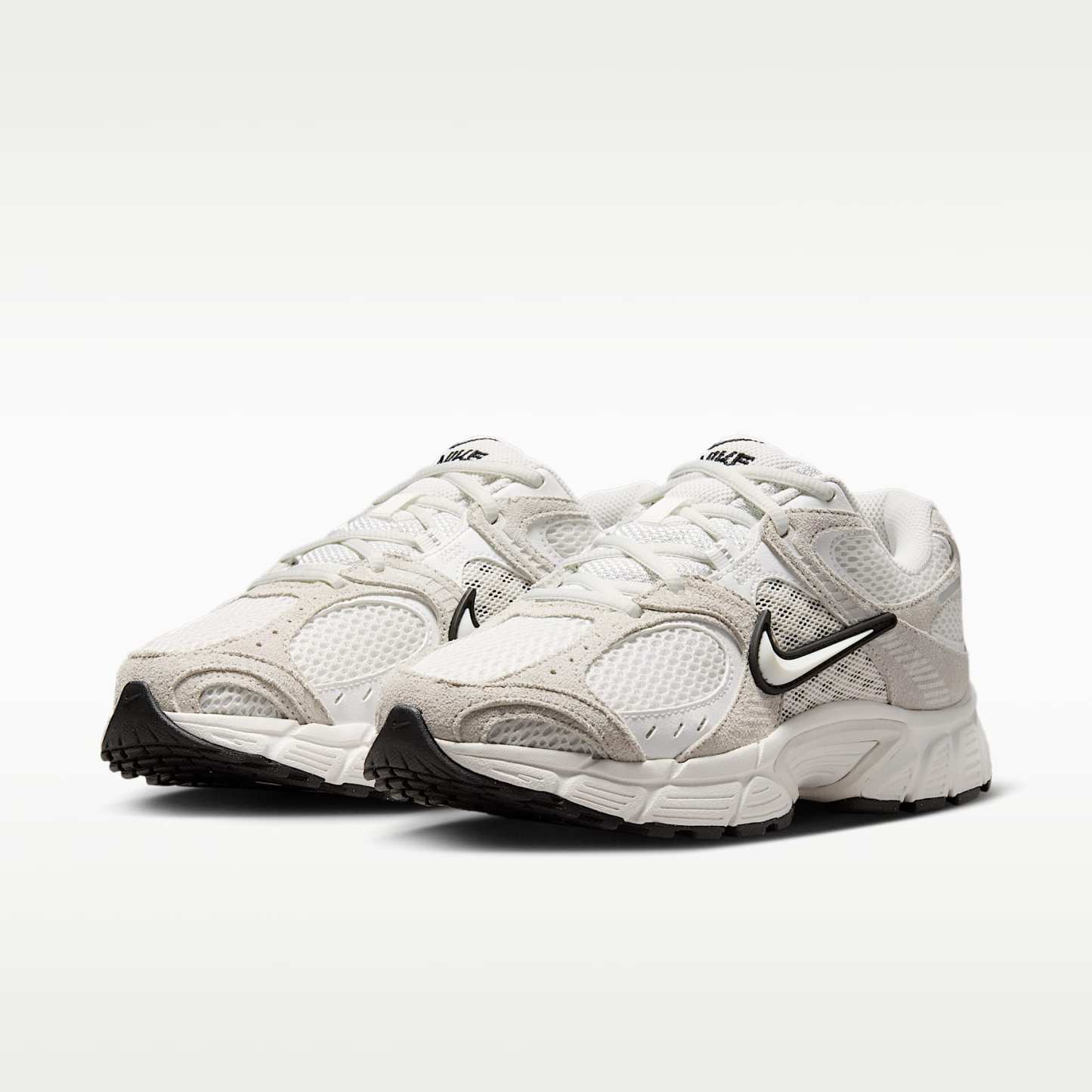 Nike V5 RNR Suede Schuh (Damen) – Summit White/Photon Dust/Summit White