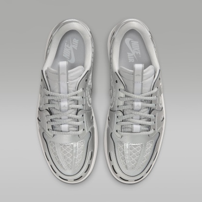 Air Jordan 1 Low Method of Make Schuh (Damen) – Neutral Grey/Weiß/Pewter Grey/Metallic Silver