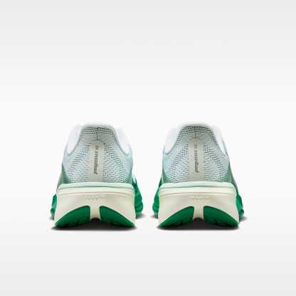 Nike Pegasus 42 Straßenlaufschuh (Damen) – Weiß/Malachite/Barely Green/Metallic Silver