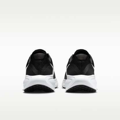 Nike Revolution 8 Straßenlaufschuh (Herren) – Schwarz/Schwarz/Weiß