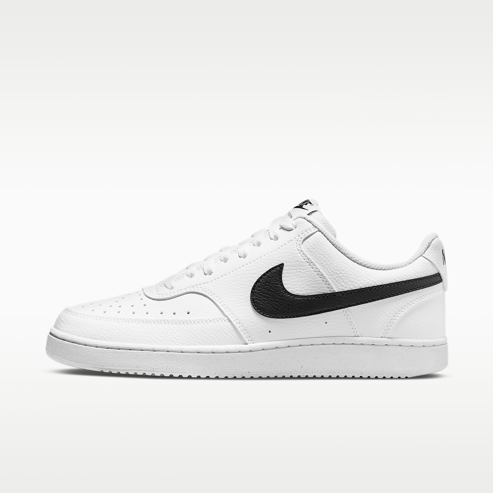 Nike Court Vision Low Next Nature Herrenschuh – Weiß/Weiß/Schwarz