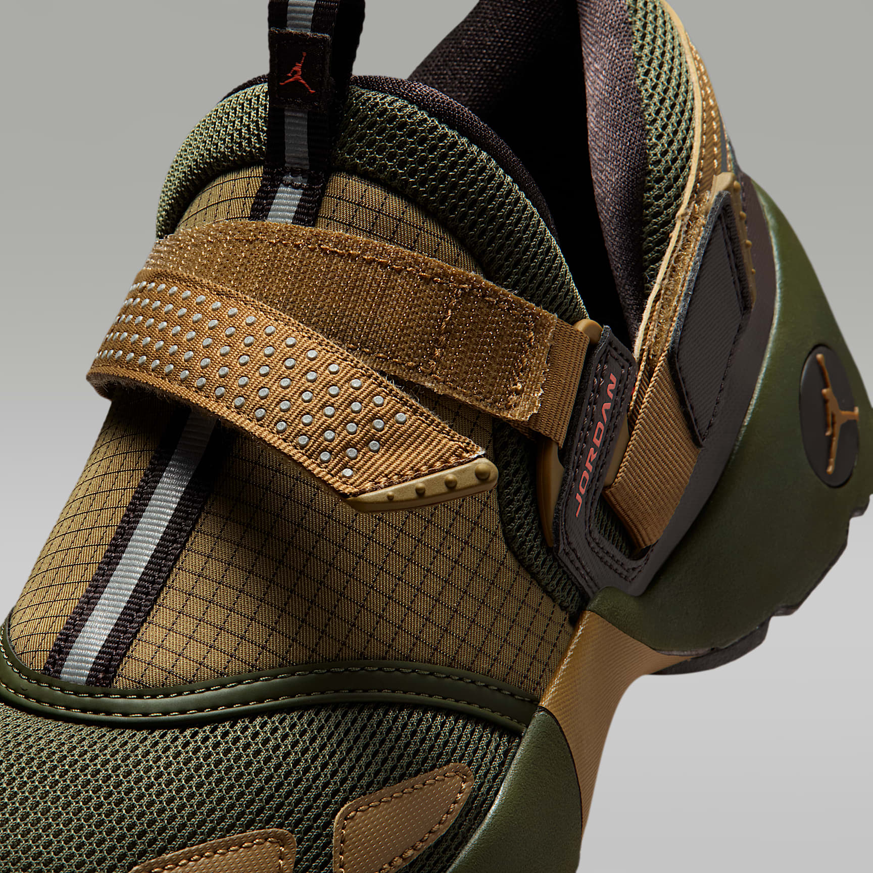 Jordan Trunner LX Schuh (Damen) – Brown Kelp/Cargo Khaki/Velvet Brown/Wild Mango