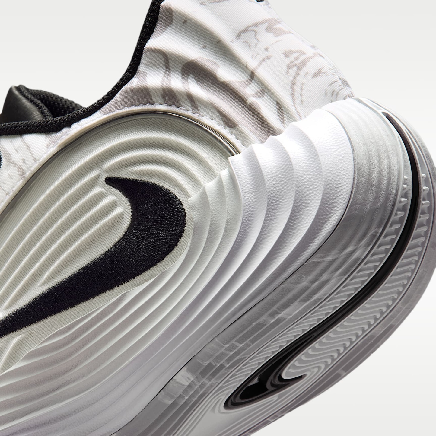 Giannis Immortality 5 Basketballschuh – Weiß/Off White/Light Smoke Grey/Metallic Silver