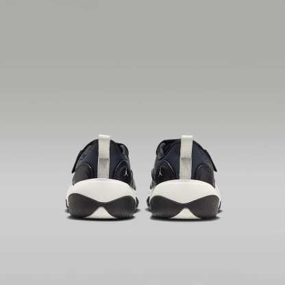 Jordan Pointe Schuh (Damen) – Schwarz/Sail