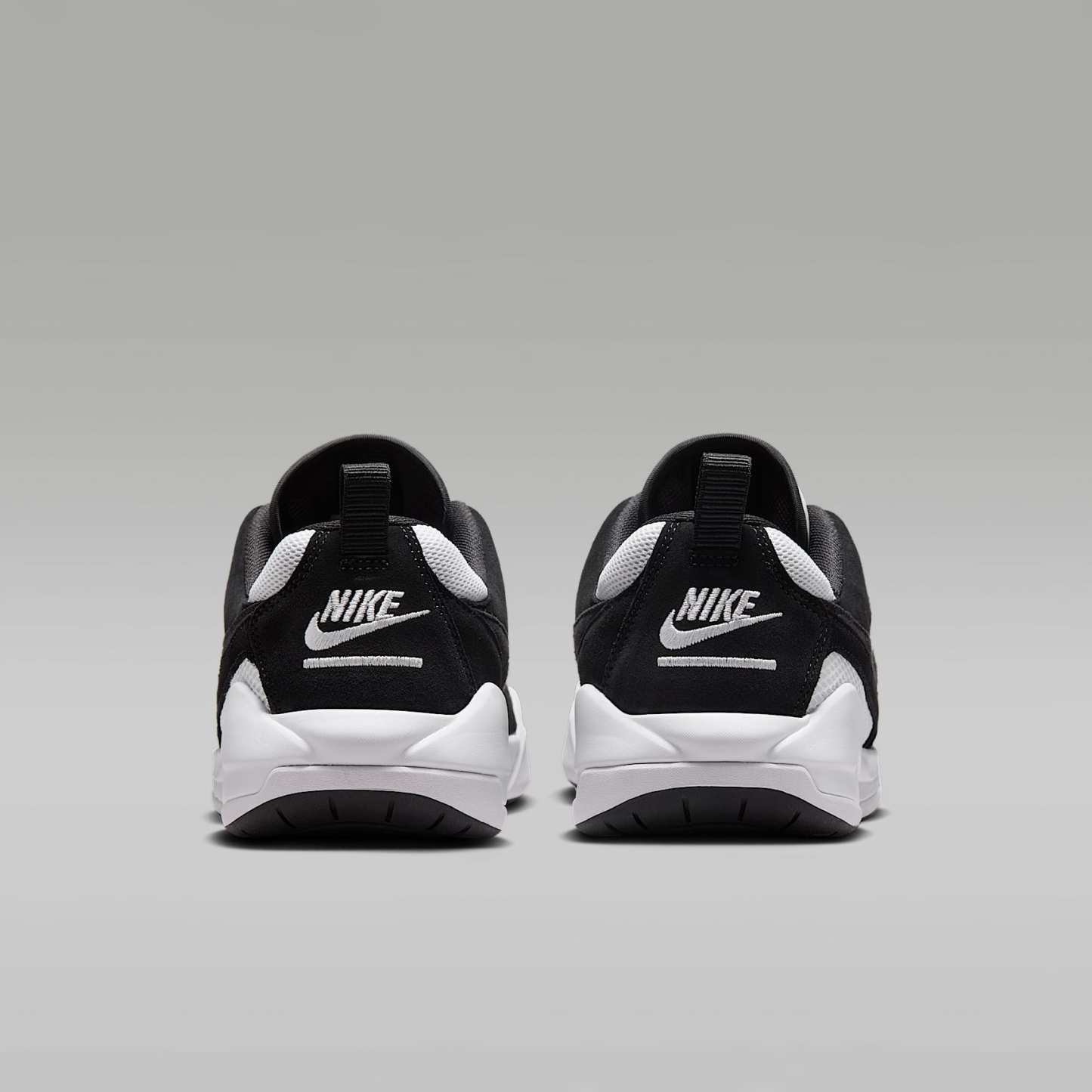 Jordan CMFT Era Schuh (Herren) – Schwarz/Weiß [HJ6777-001]