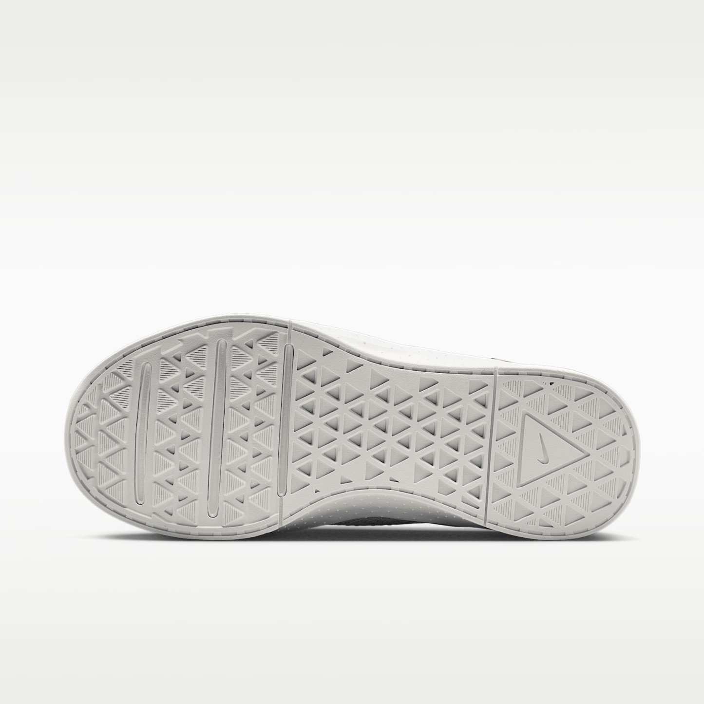 Nike MC Trainer 4 Trainingsschuh (Damen) – Football Grey/Aluminum/Off White/Schwarz