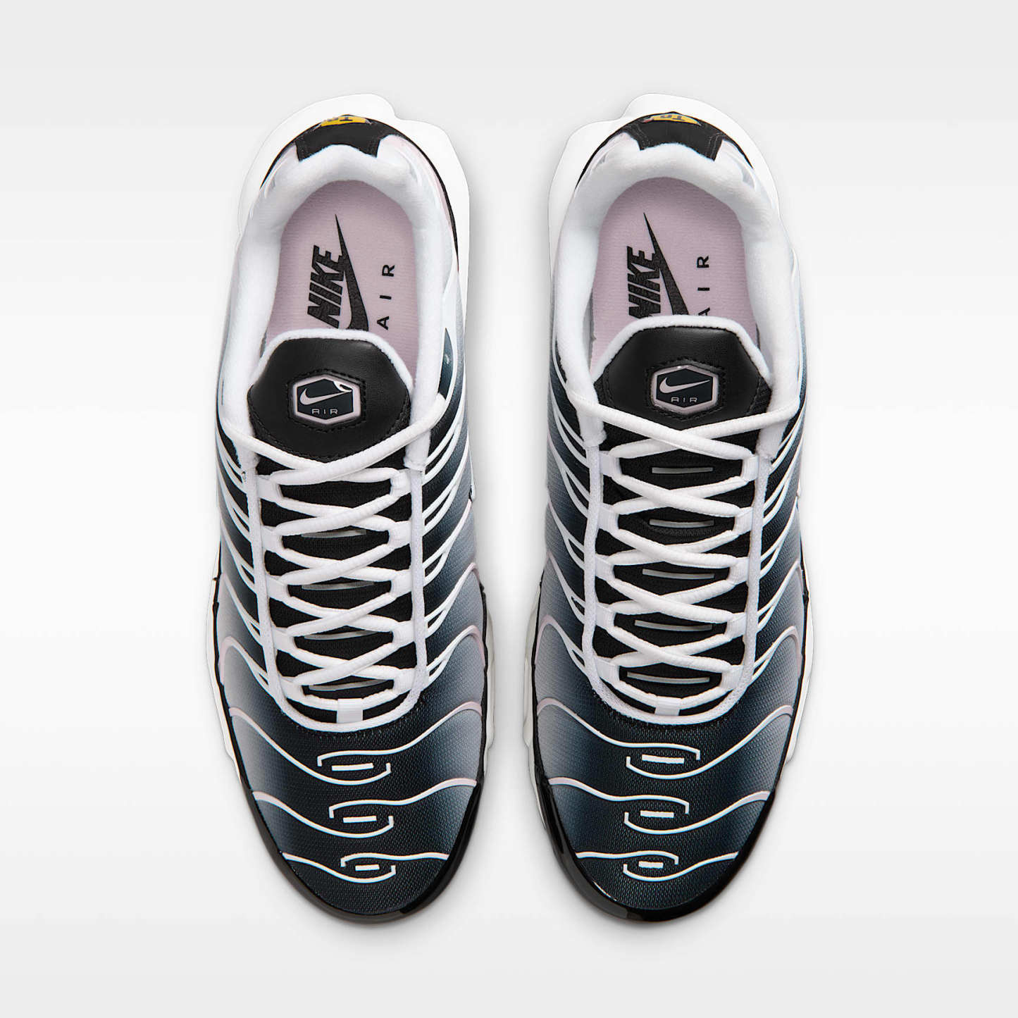Nike Air Max Plus Schuh (Herren) – Schwarz/Anthracite/Pink Foam/Weiß